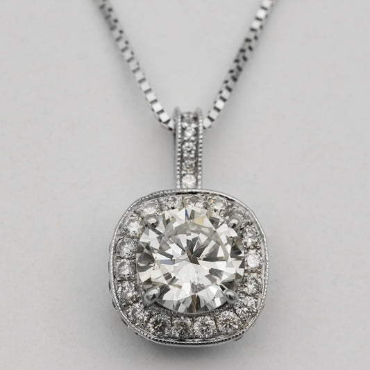 Why do we suggest moissanite jewelry