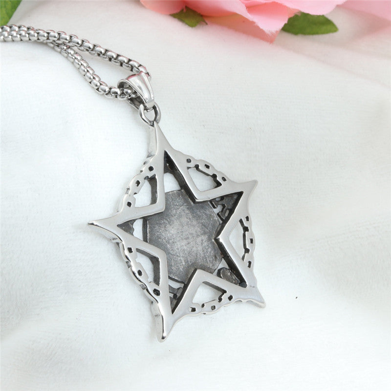 Trendy Men's Titanium Steel Skull and Pentagram Pendant Necklace