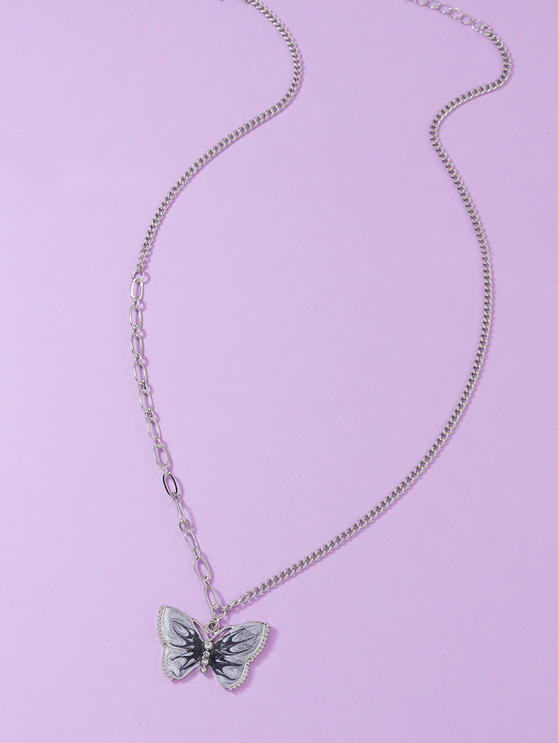 Butterfly Charm Necklace - Stylish Collarbone Chain for Trendsetters
