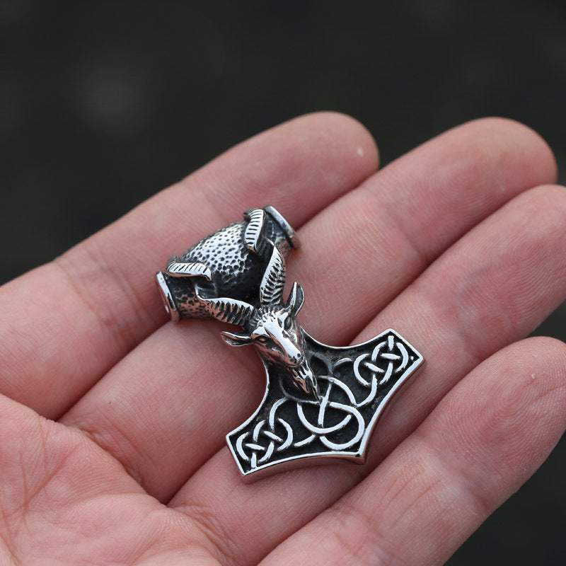Viking-Inspired Stainless Steel Sheep Head Pendant for Men - Retro Creative Jewelry