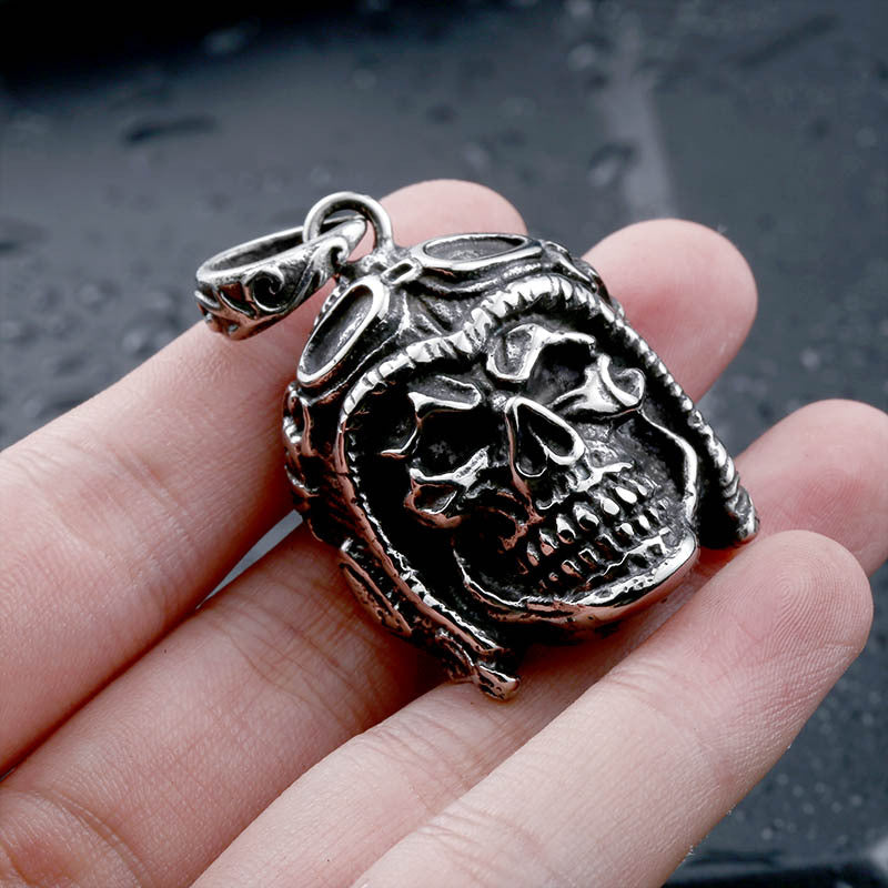 Custom Stainless Steel Pilot Skull Pendant for Men - European and American Punk Jewelry Wholesale