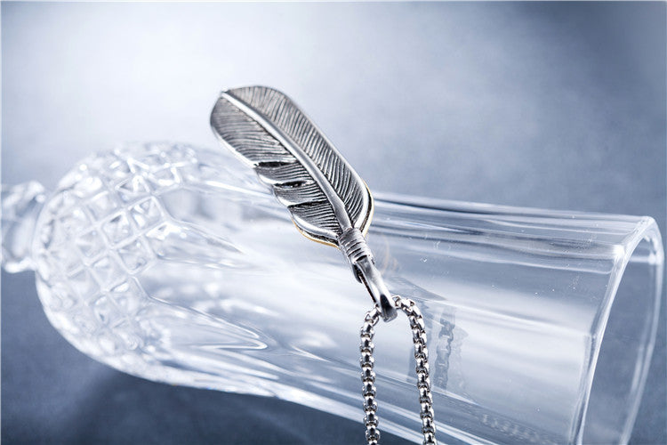 Planderful Feather Pendant Necklace Turquoise Feather Protection Unisex Titanium Steel Jewelry