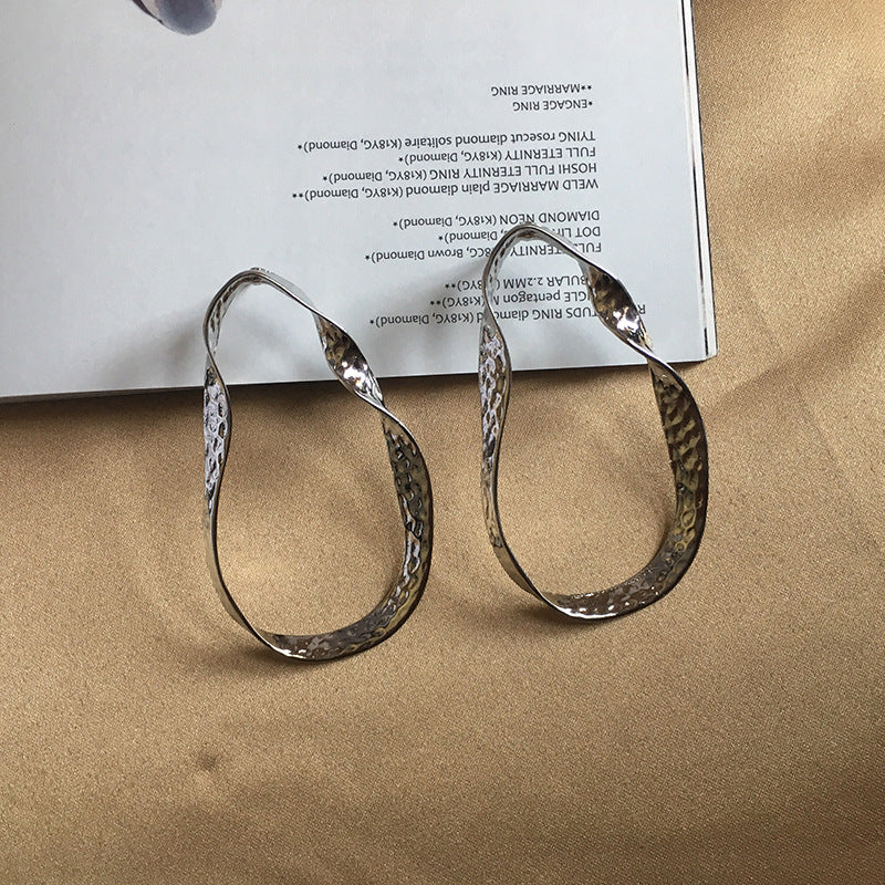 Exaggerated Retro Metal Earrings - Korean Jewelry Wholesale - Vienna Verve Collection