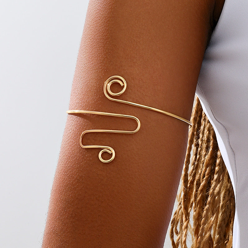 Planderful Vienna Verve Bracelet – Stylish Minimalist Metal Design