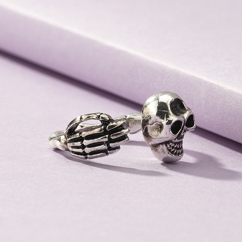 European-American Wholesale: Vienna Verve Retro Ring with Skull Head and Cross-Border Design