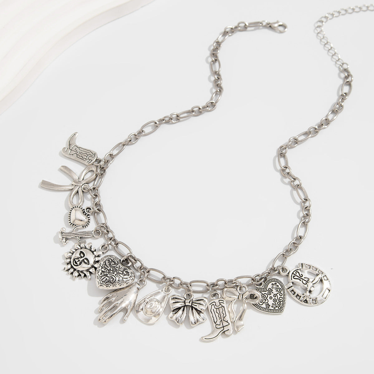 Planderful Vienna Verve Necklace – Personalized Retro Punk Bow Pendant