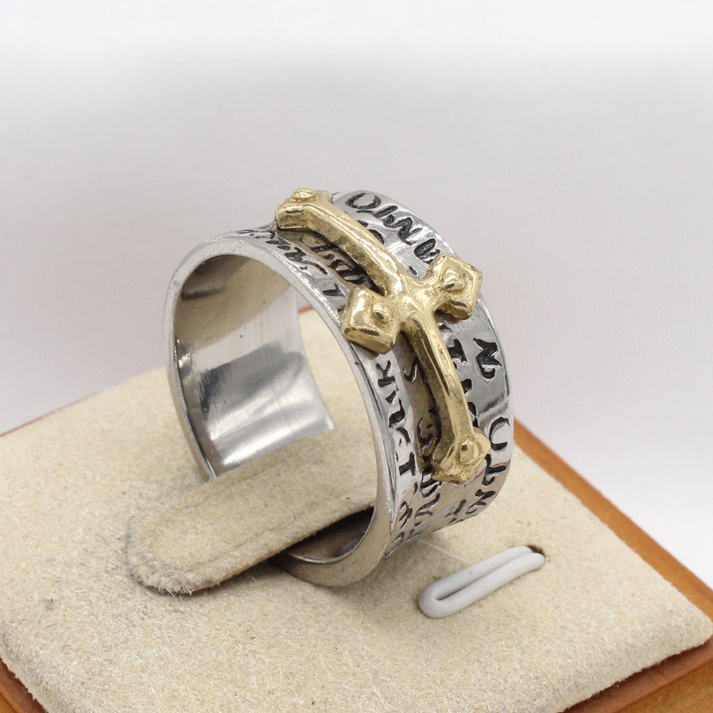 Planderful Everyday Genie – European and American Personalized Retro Cross Men's Titanium Steel Ring