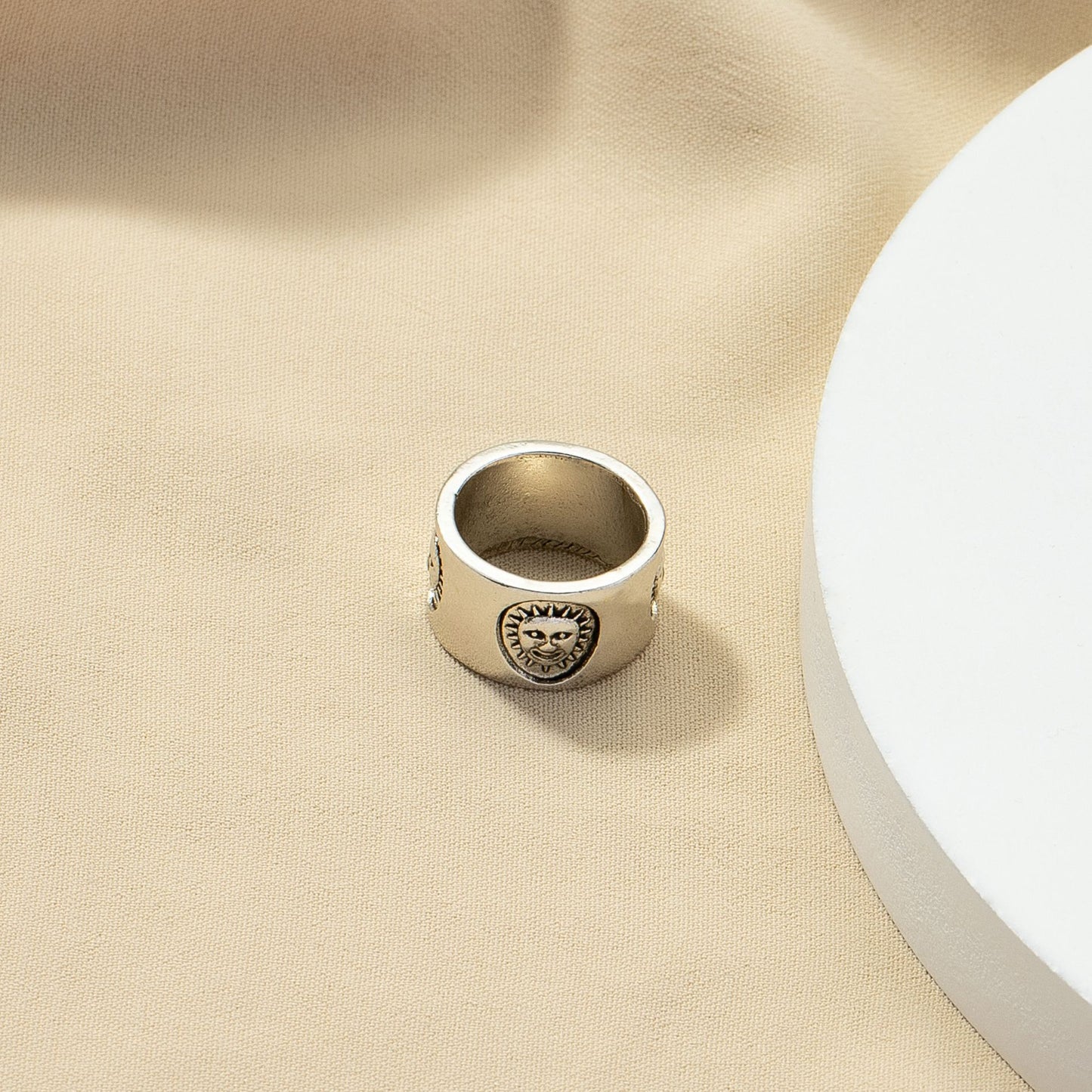 Retro Sunflower Cross-Border Ring - Vienna Verve Collection