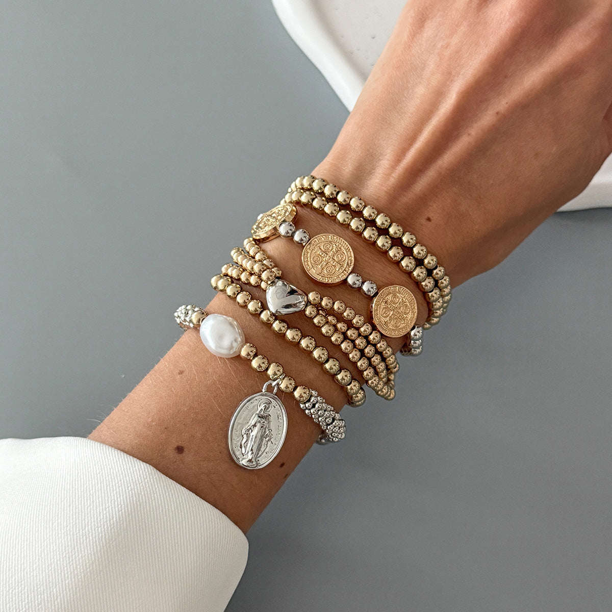 Planderful Vienna Verve Heart Shaped Beaded Bracelet For Women Elastic Vintage Faux Pearl Beads