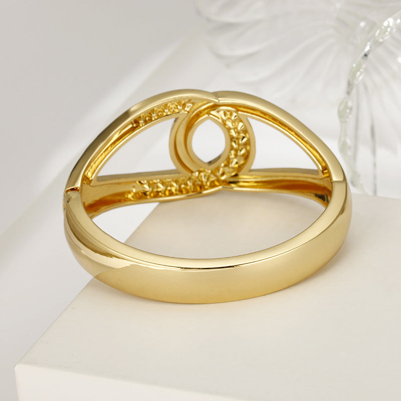 Chain Buckle Bracelet with Unique Design, Vintage Hollowed Out Style, Handcrafted Statement Jewelry for Women