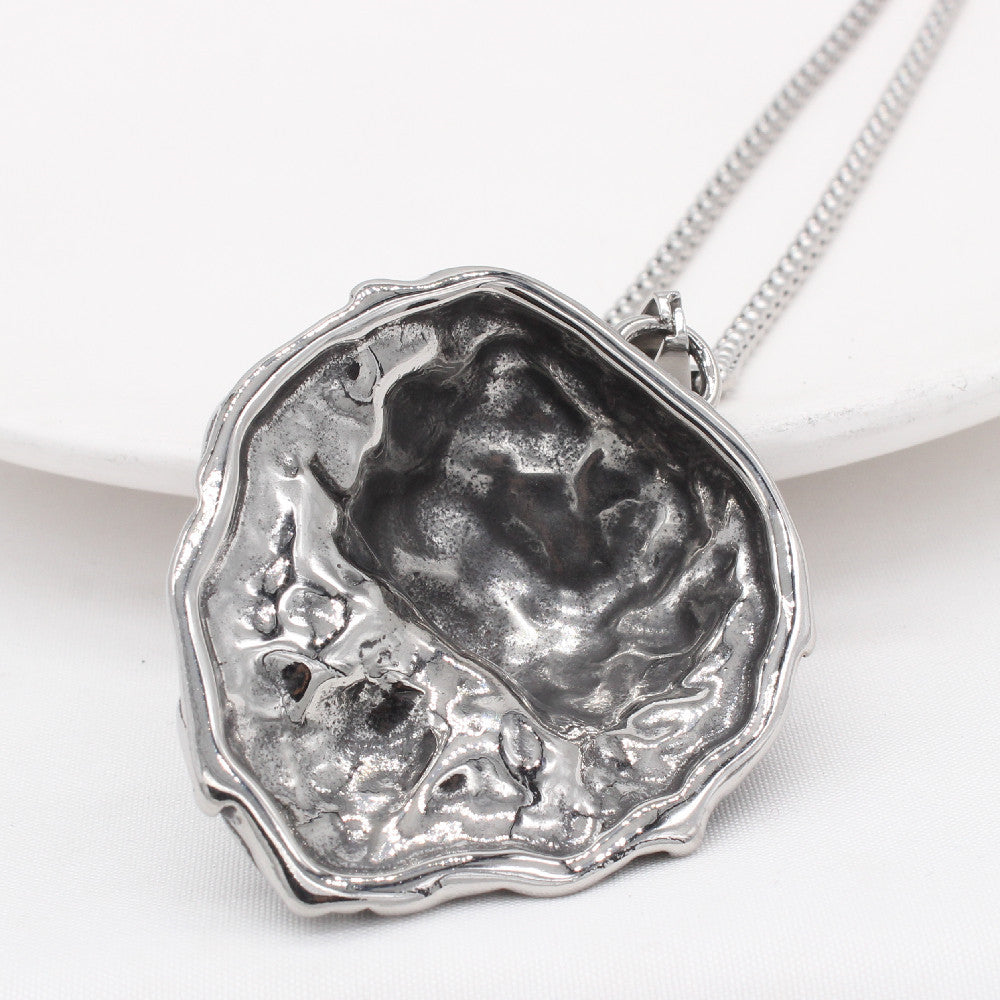 Personalized Retro Lion Head Titanium Steel Pendant for Men - European and American Style Wholesale Jewelry