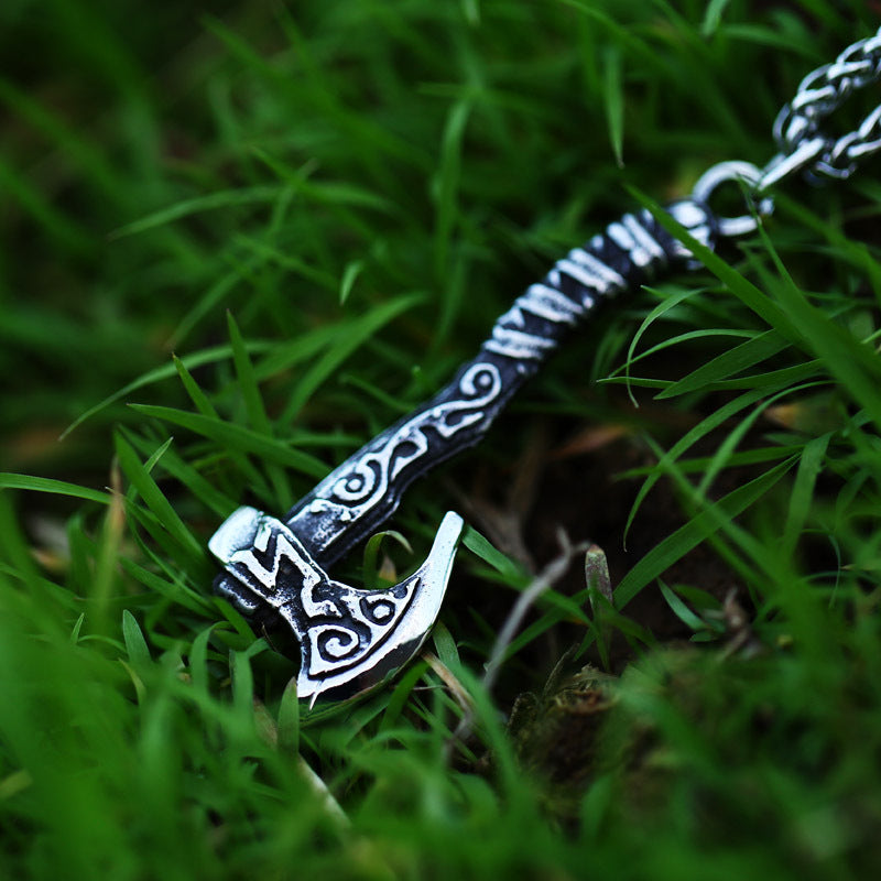 Retro Titanium Steel Viking Axe Pendant for Men - Wholesale Nordic Accessories