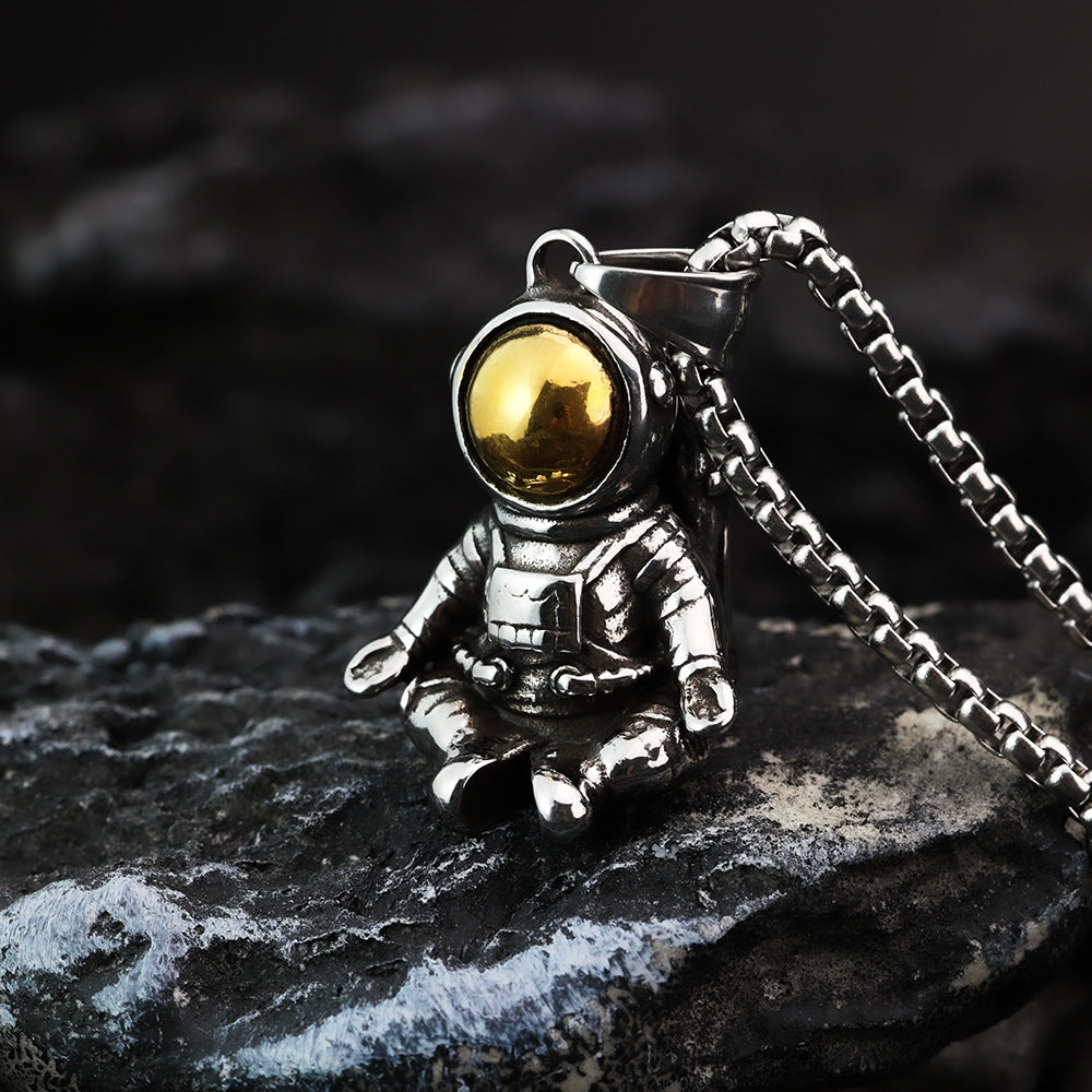 European And American Retro Jewelry Astronaut Pendant For Men