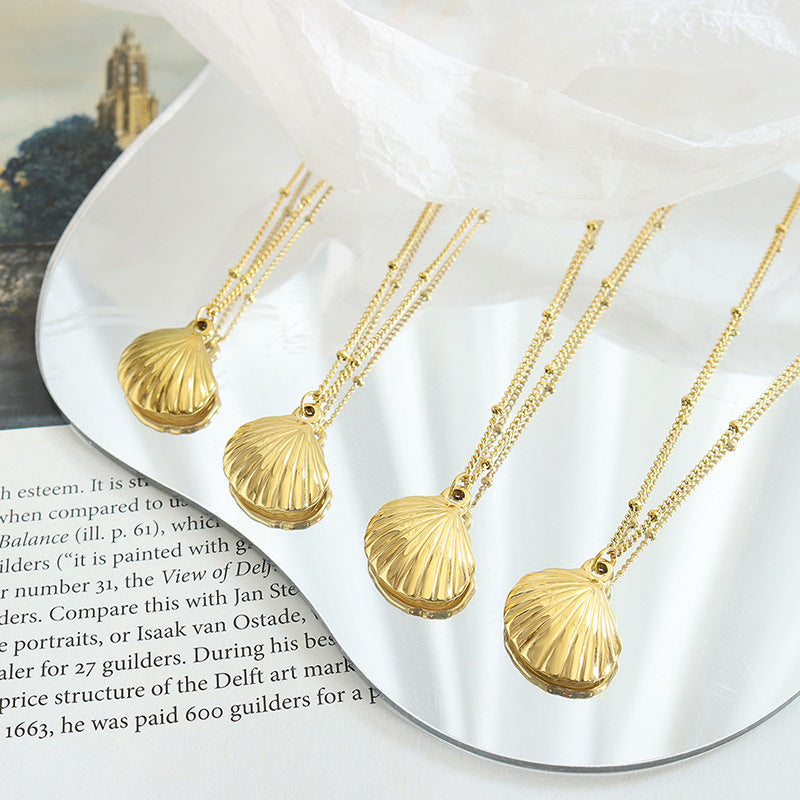 Golden Scallop Pendant Necklace - Stylish Korean Jewelry for Travel and Everyday Wear