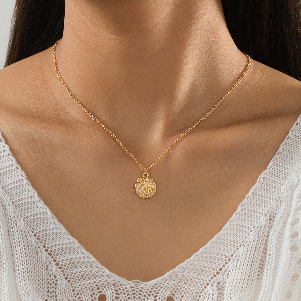 Planderful Vienna Verve Gold Shell Pendant Necklace – Elegant Design for Daily Wear