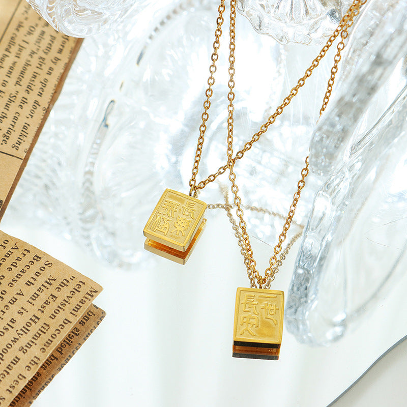 Elegant 18K Gold Plated Square Pendant Necklace - Stylish Women's Jewelry Piece with Clavicle Chain