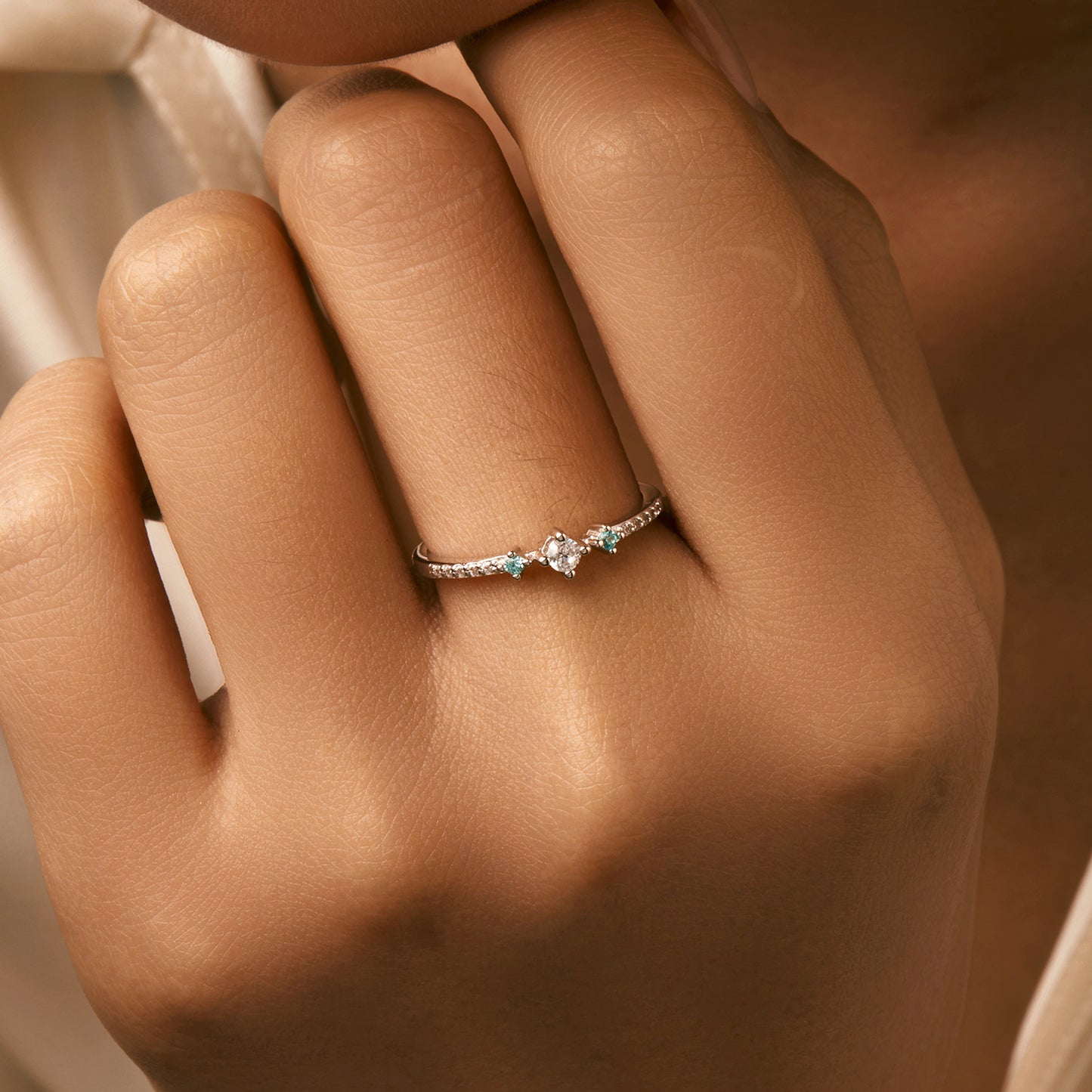 Planderful Everyday Genie Ring – Exquisite Zircon-Encrusted Design