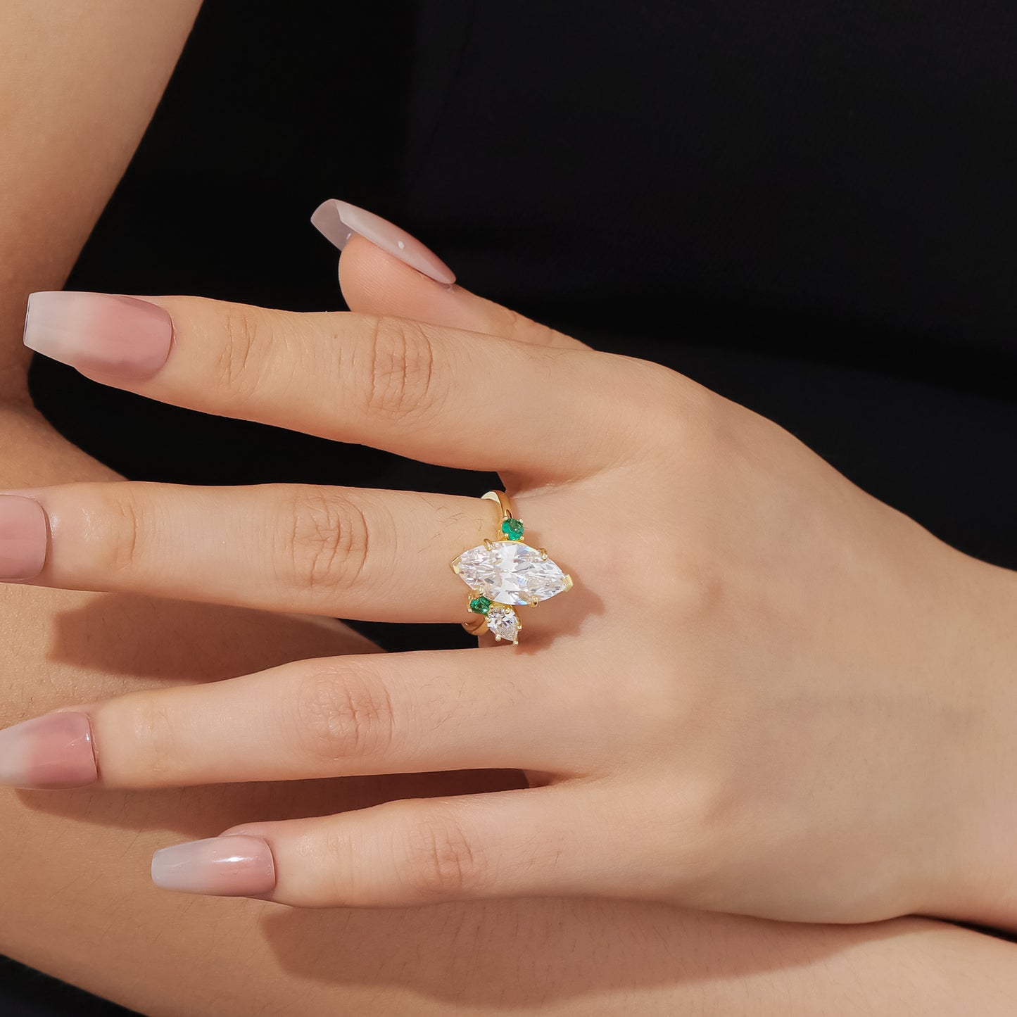 Niche 3.0 Carat Ring with Certificate S925 Sterling Silver Inlaid Horse Eye Moissanite