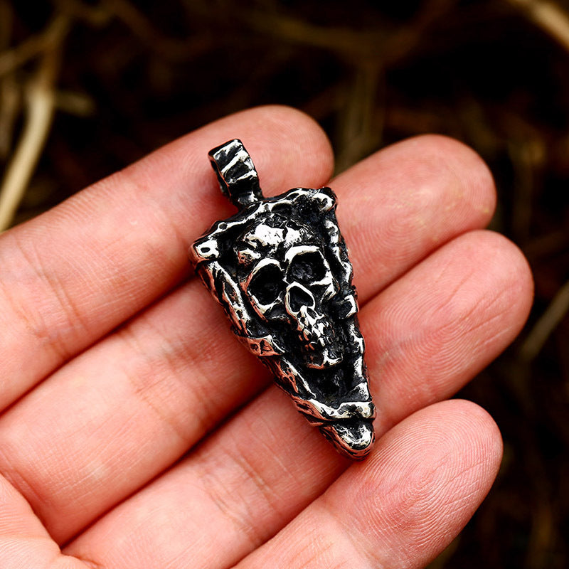 Titanium Steel Skull Pendant with Spearhead Design - European and American Retro Jewelry for Men