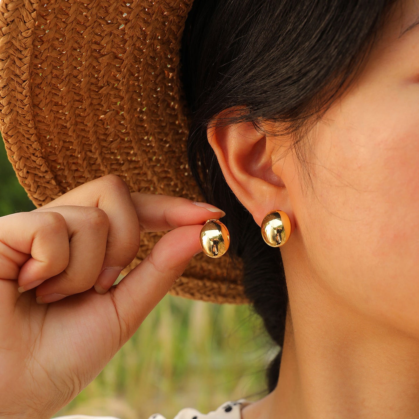 Ladies Stainless Steel Oval Glossy Gold Earrings Wholesale