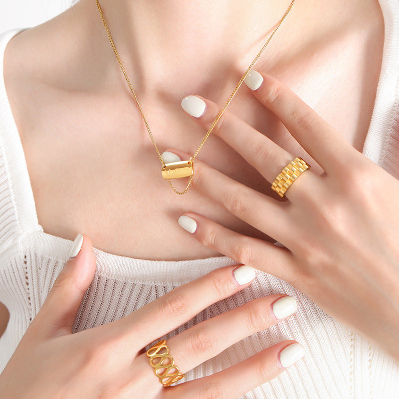 Luxury Square English Letter Pendant Necklace with Gold Plated Titanium Chain