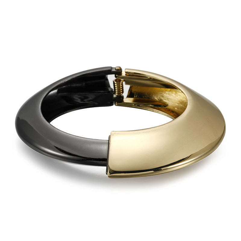 Exaggerated Wind Style Zinc Alloy Bracelet TBA Gram Vienna Verve Collection.