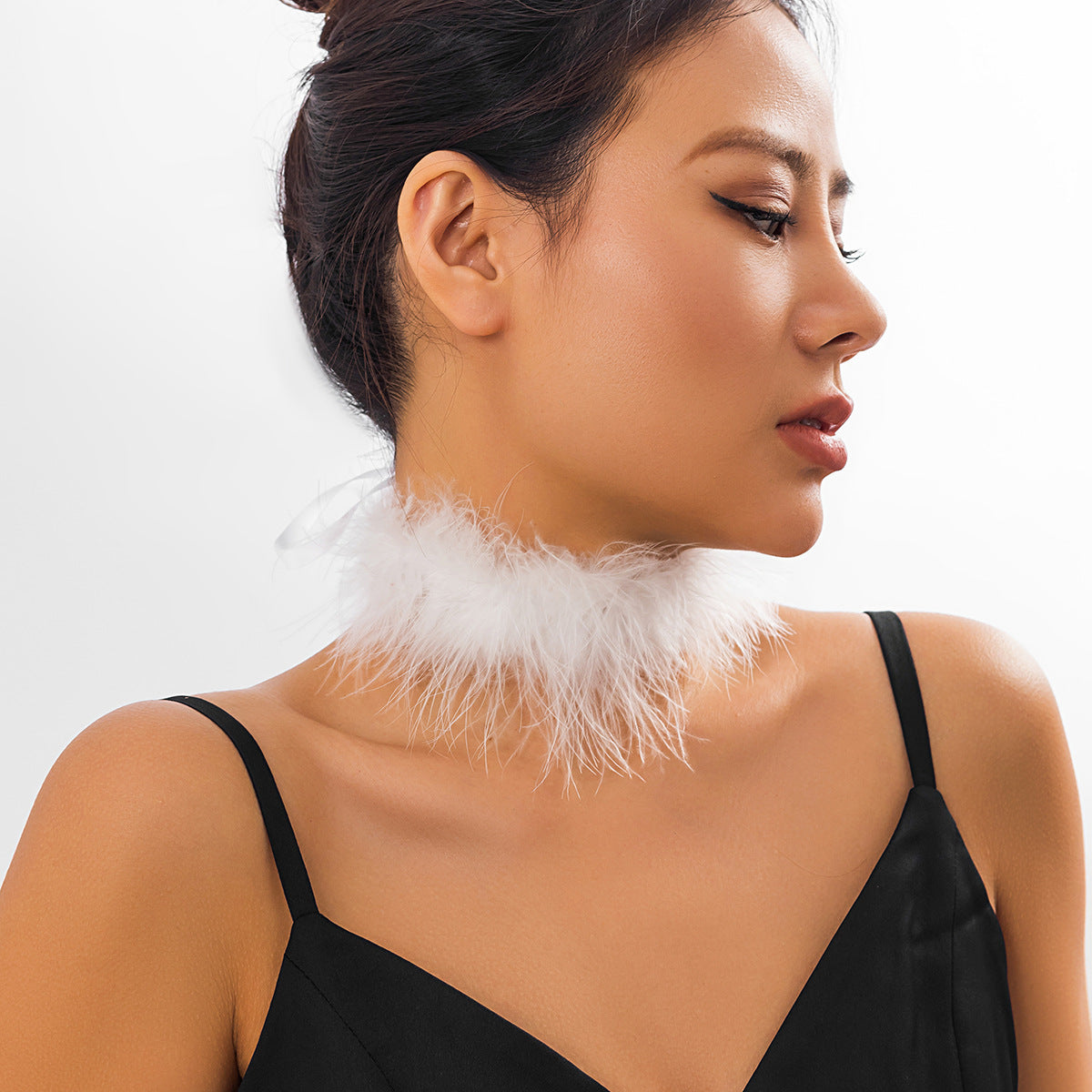 European and American Gothic Party Feather Choker Necklace with Ribbon