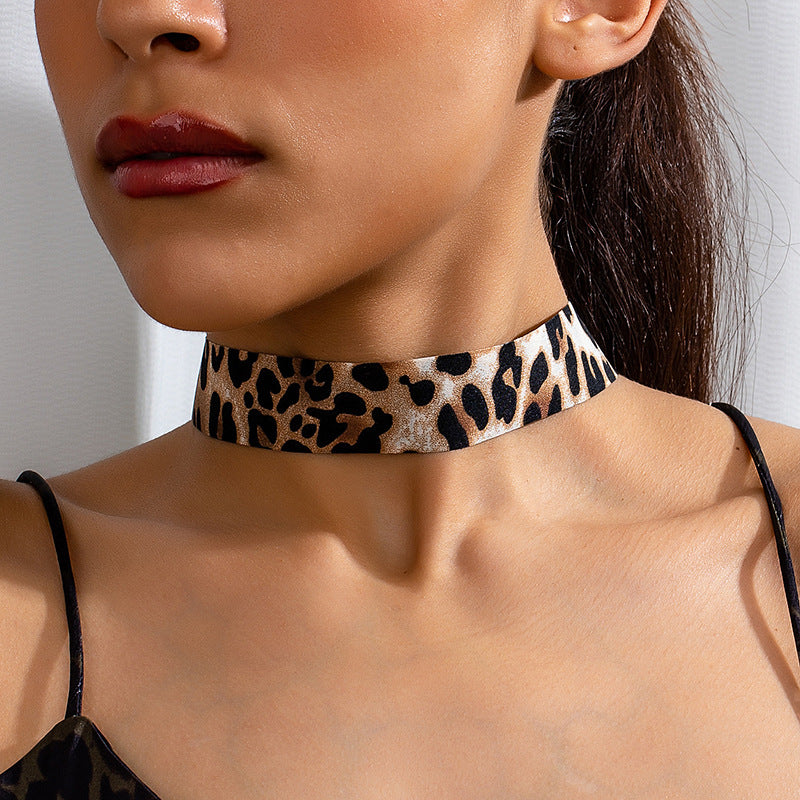 Planderful Vienna Verve Necklace – Stylish Leopard Print Design