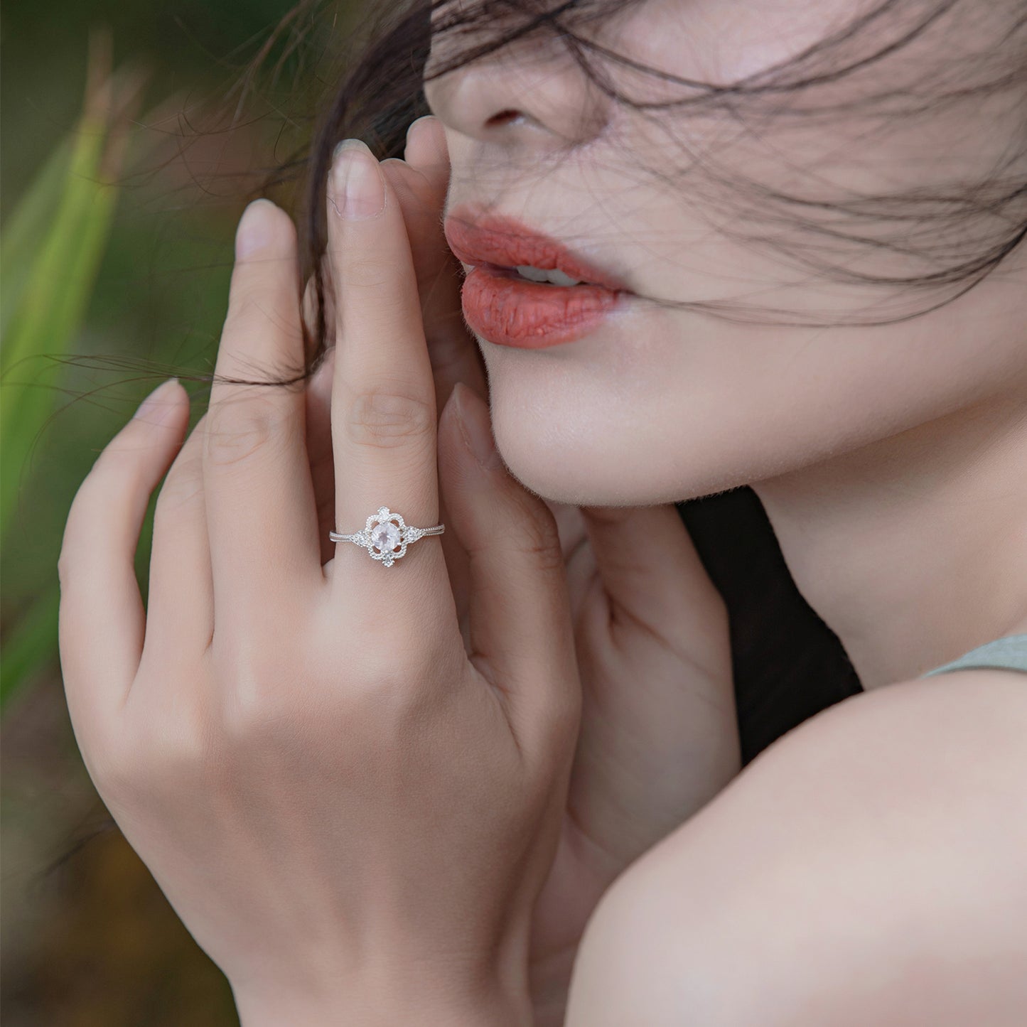 Round Cut Pink Crystal Vintage Flower Opening Silver Ring