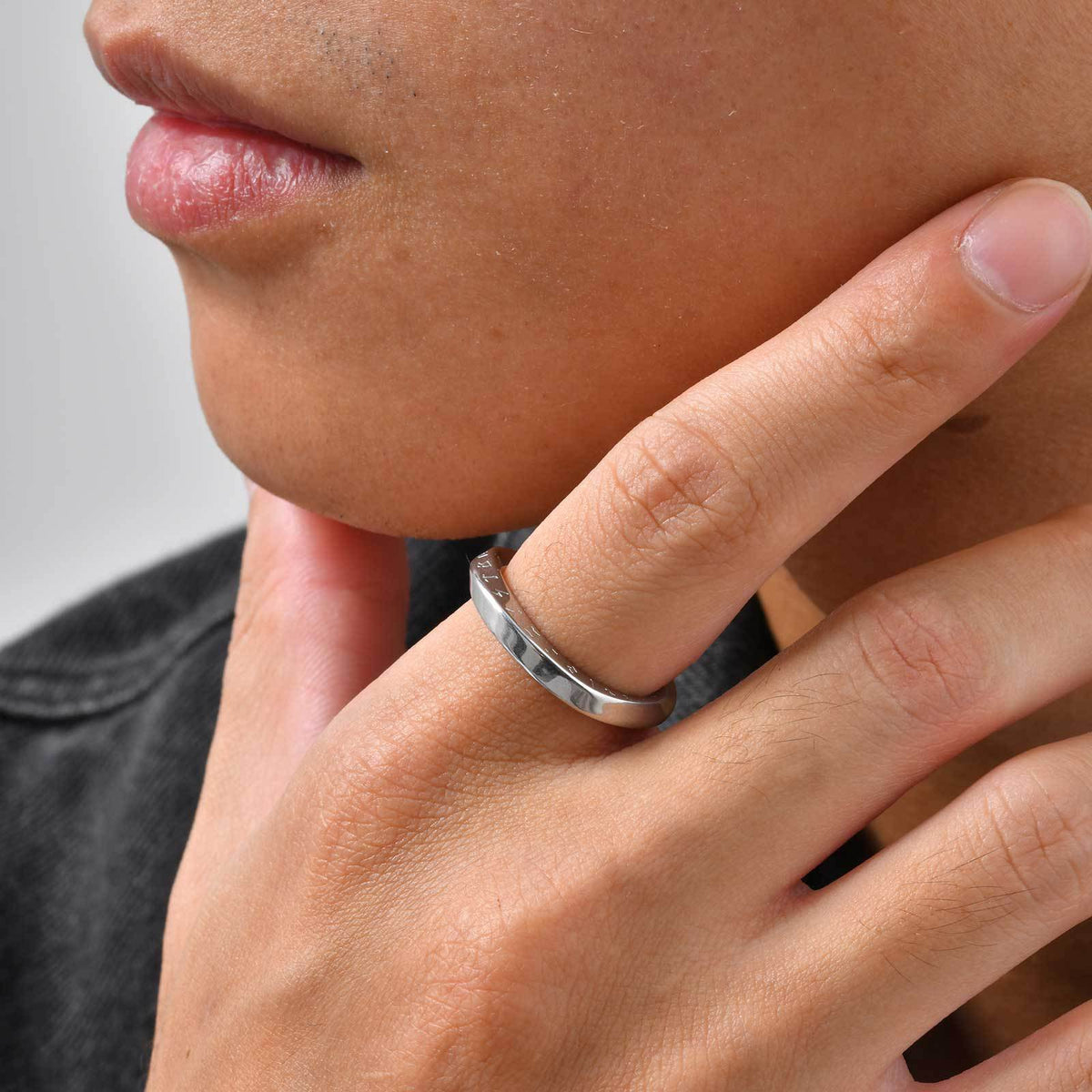Stainless Steel Daily Wear Viking Luhn Fu Mobius Ring Low-Key Restrained Ring