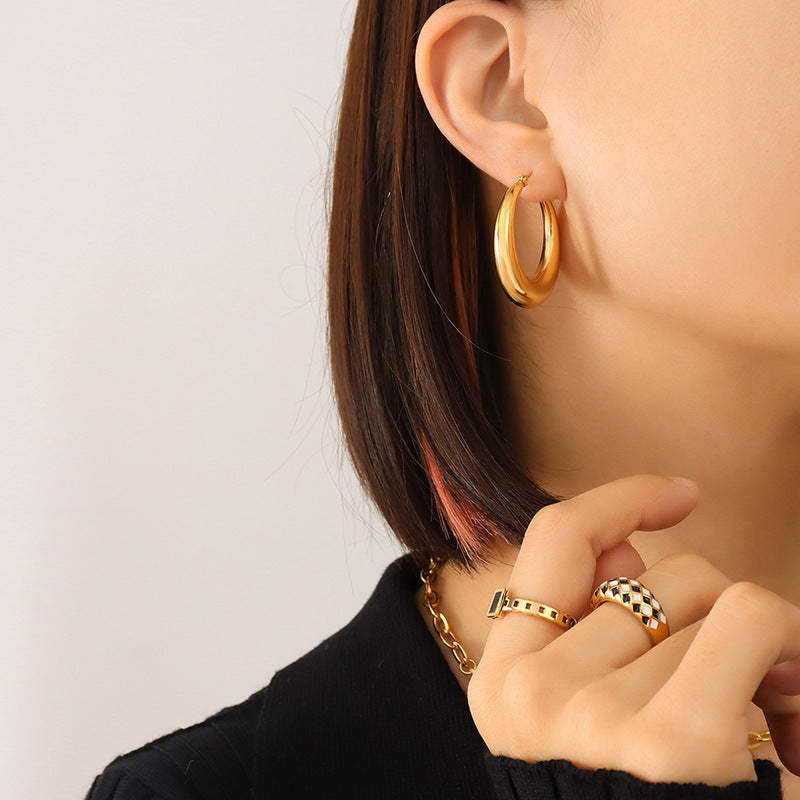 Chic U-Shaped Geometric Earrings for Women - Elegant 18K Gold Plated Studs