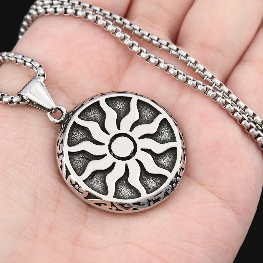 European And American New Retro Sunflower Pendant Necklace