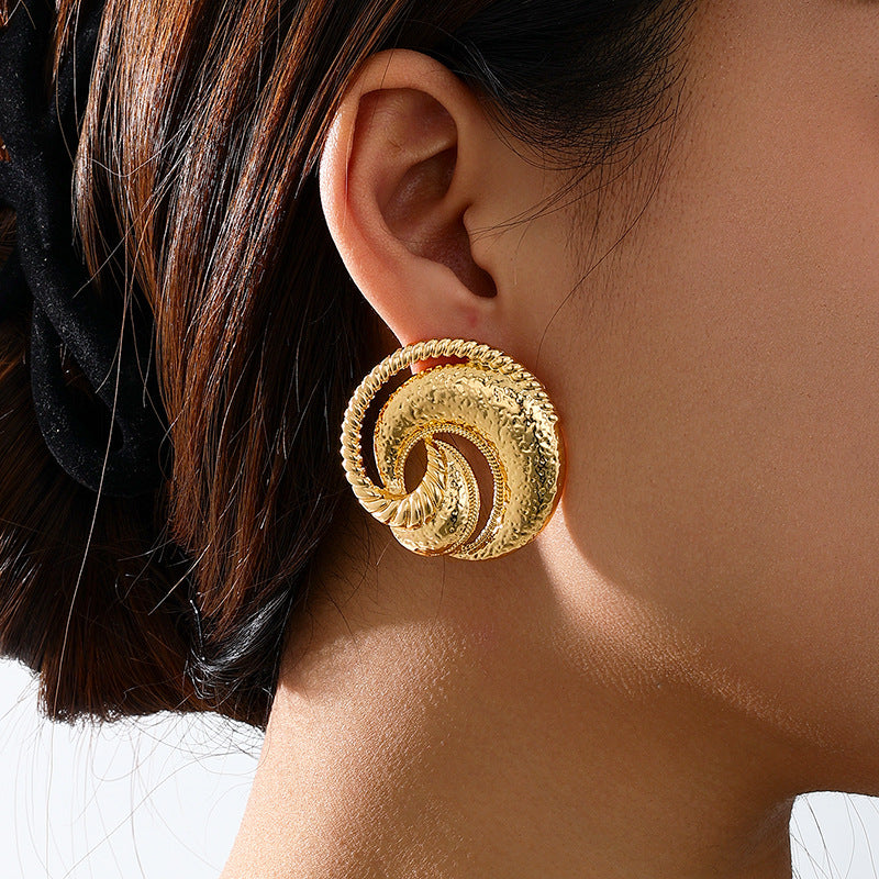 Planderful Vienna Verve Earrings – Fashionable Retro Gold Geometric Design