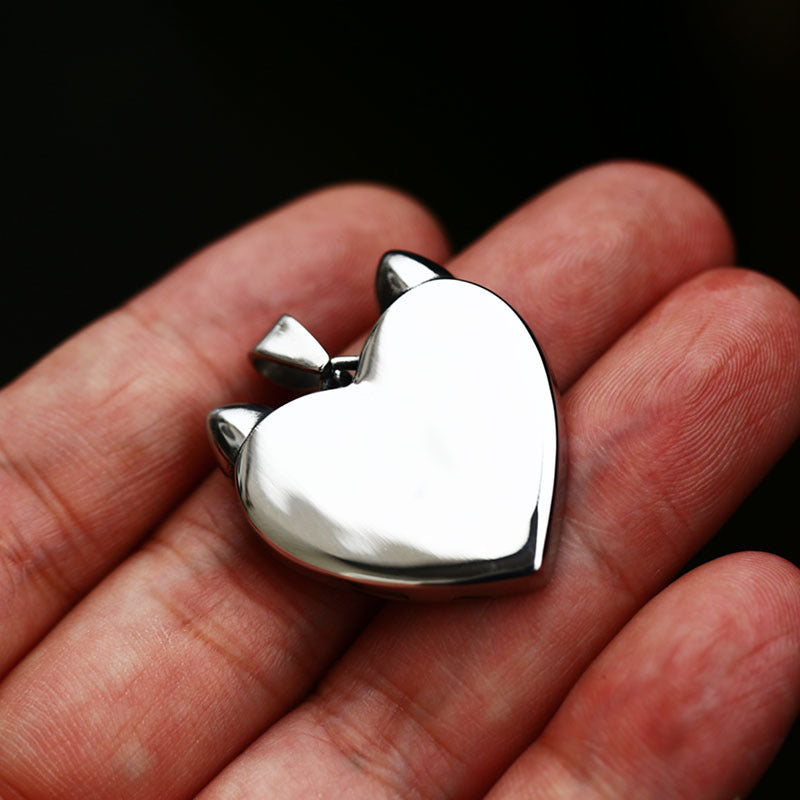 Personalized Titanium Steel Fox Pendant and Heart-Shaped Pendant for Men - Wholesale Fashion Jewelry