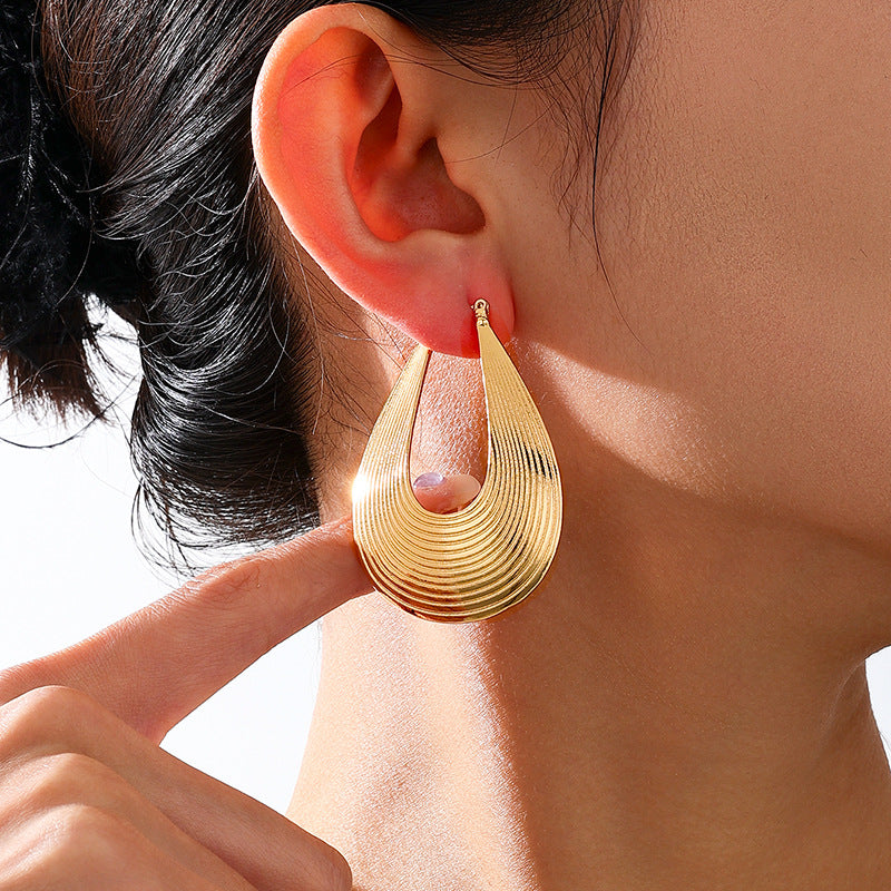 Planderful Vienna Verve Earrings – Exaggerated Metal Hollow Water Drop Design