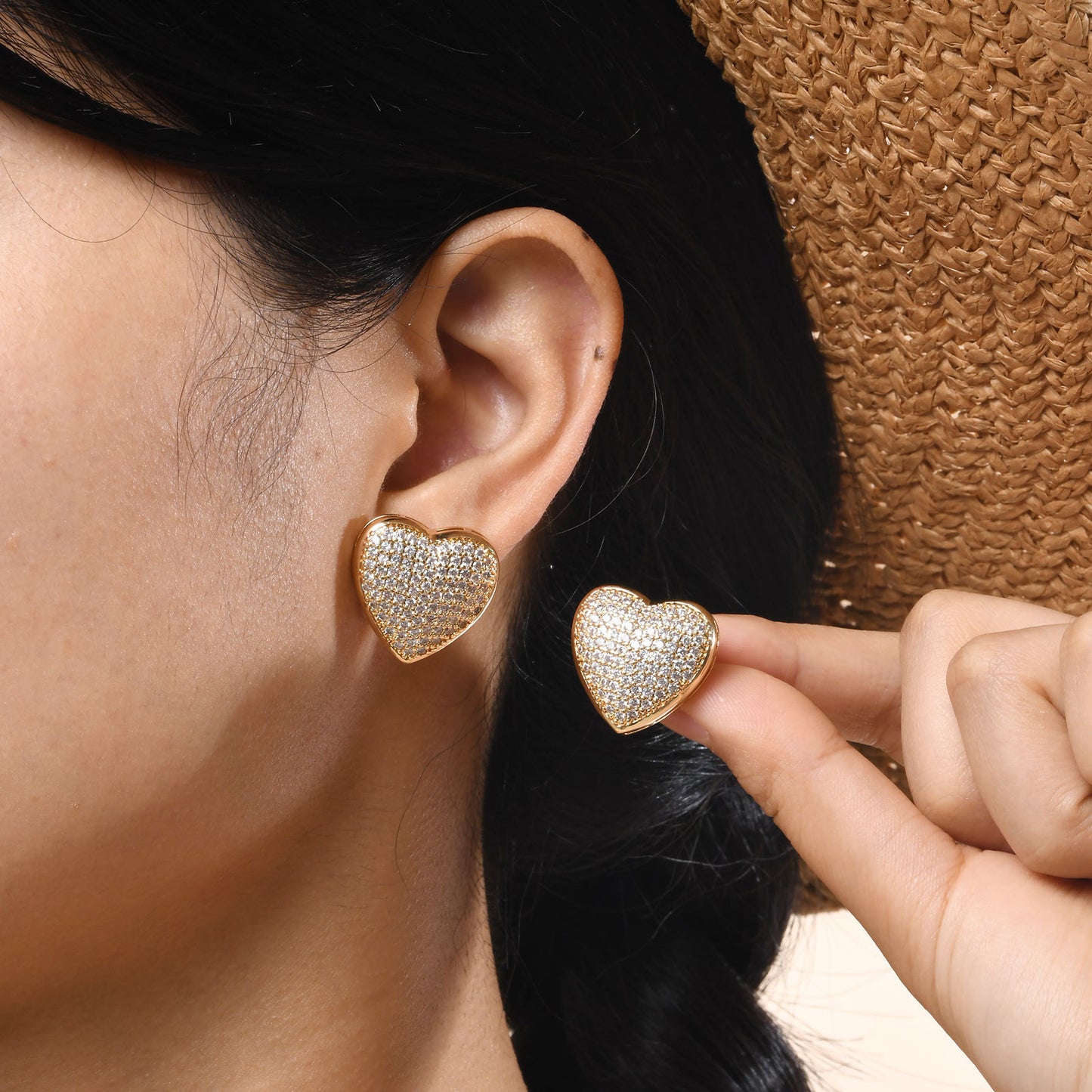 Jewelry Copper with Zircon Heart Stud Earrings in 18K Gold