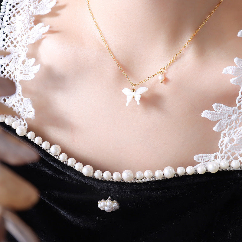 Korean Style Butterfly Pearl Necklace with Fragrant Wind Design