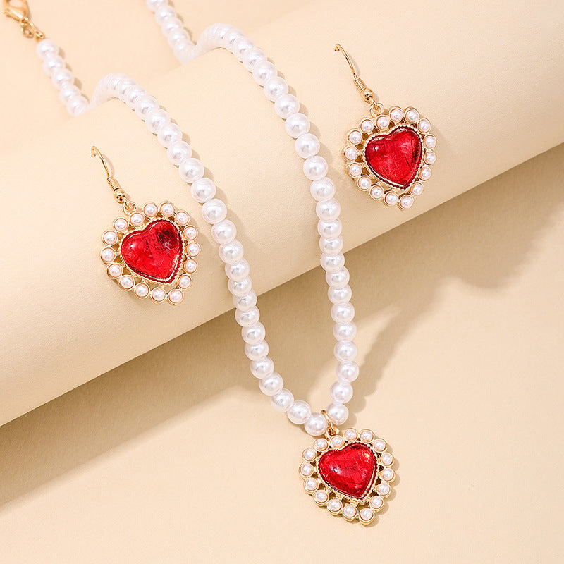European and American Metal Red Heart Imitation Pearl Jewelry Set with a Touch of Luxury