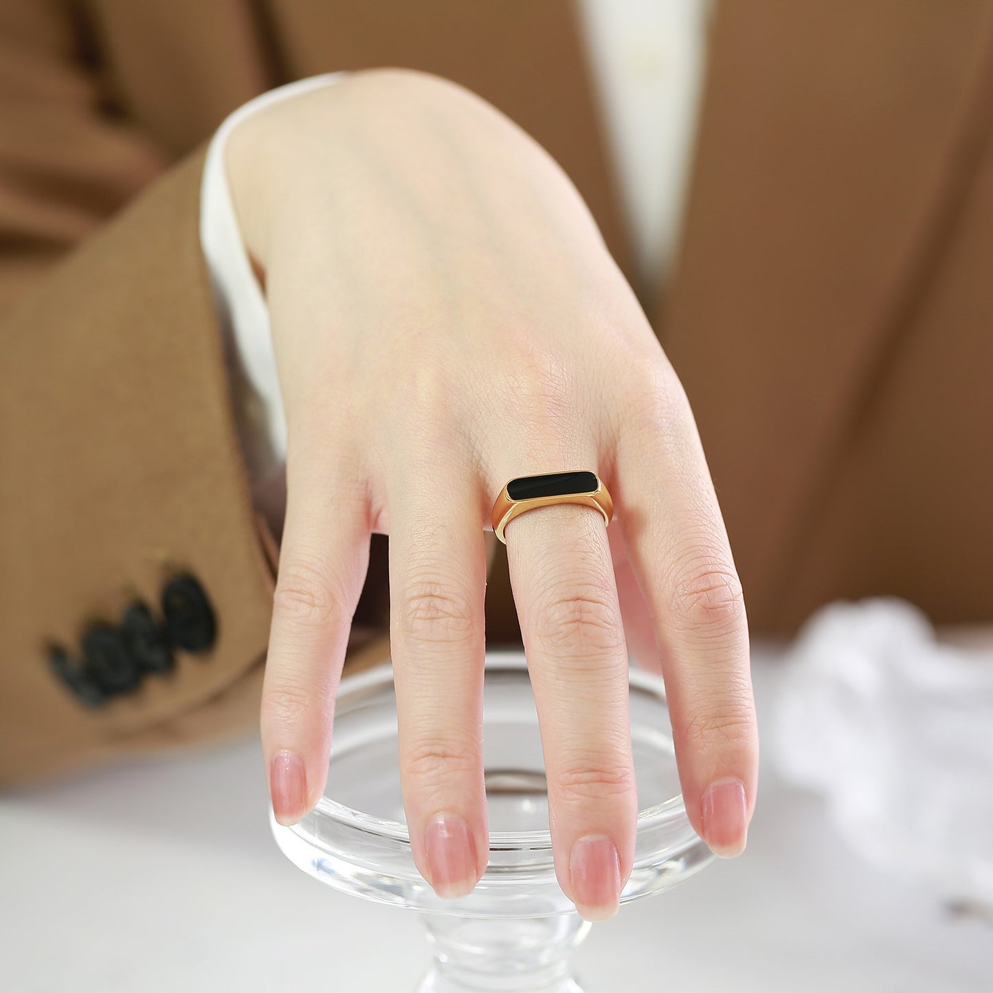 Stainless Steel Epoxy Shell Geometric Ring Gold Ladies Fashion