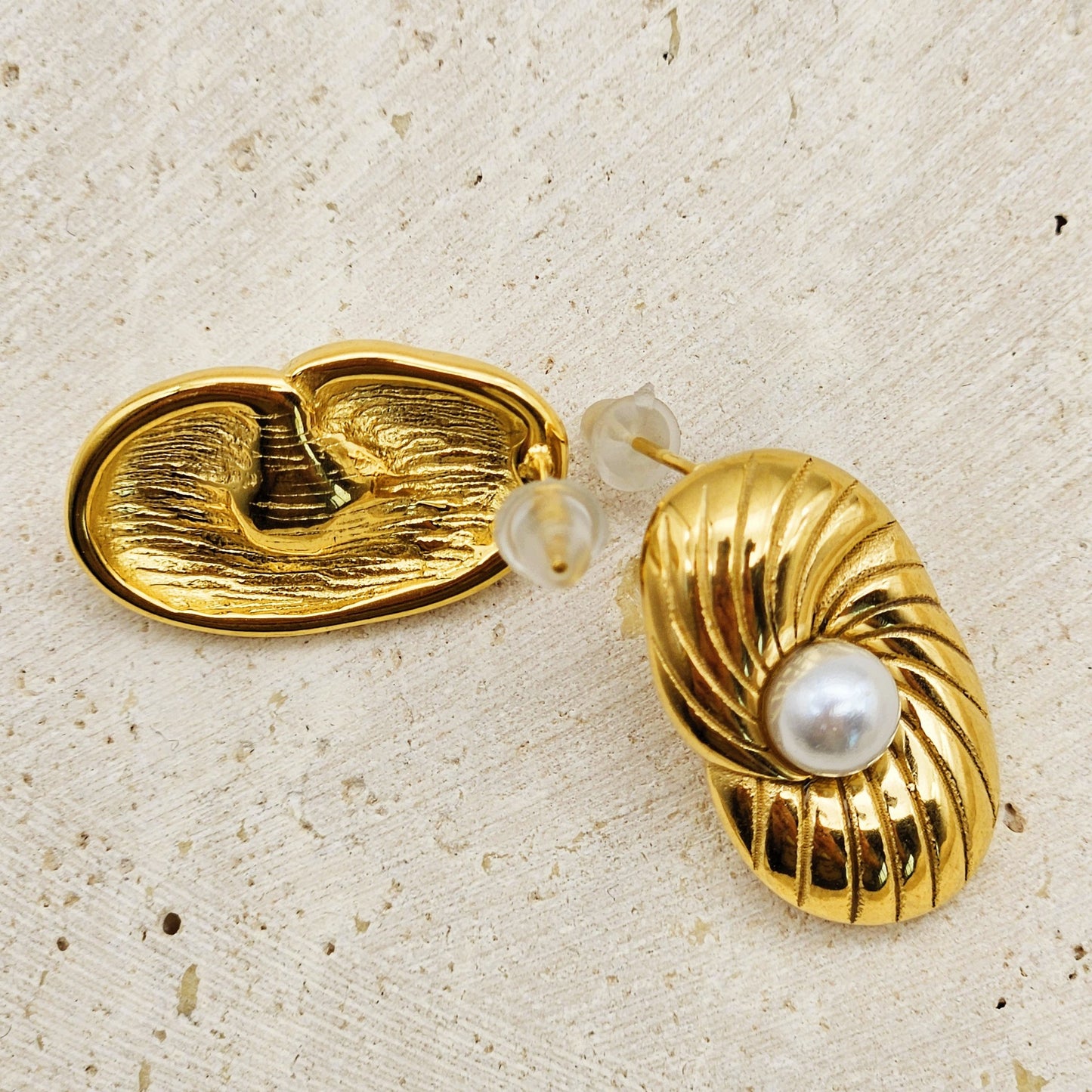 Planderful Everyday Genie Striped Pearl Earrings Gold Plated Titanium Steel Stud For Fashion Forward Women