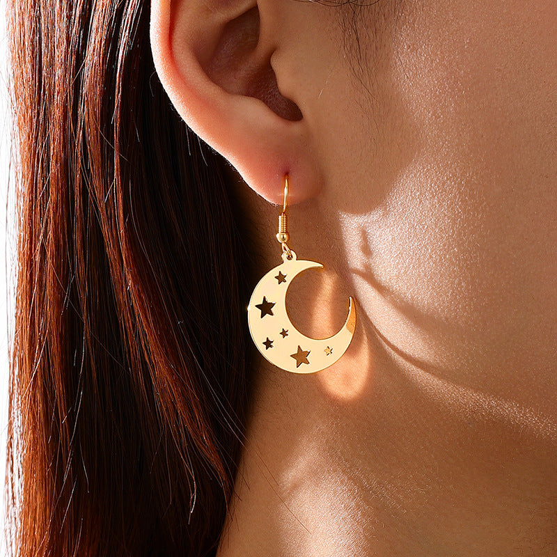 Planderful Vienna Verve Earrings – Stylish Metal Crescent Moon Design