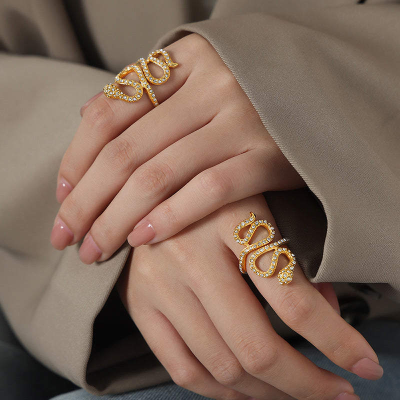 Exaggerated Personality Snake Design Women's Fashion Ring