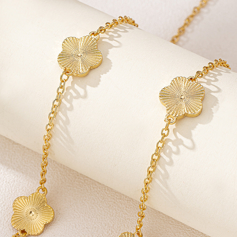 Planderful Vienna Verve Necklace – Elegant Five-Leaf Clover Design