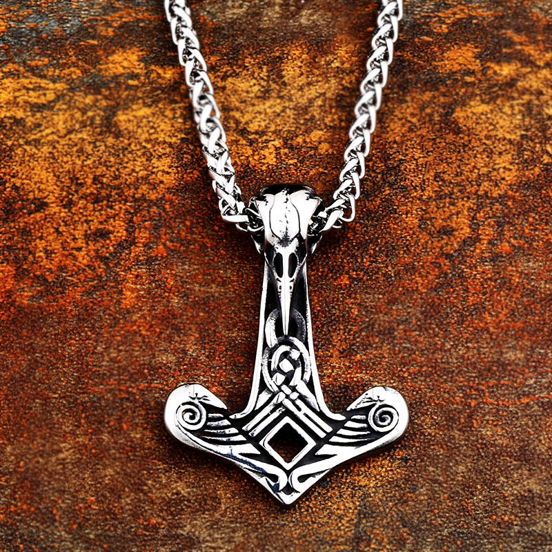 Titanium Steel Viking Crow Head Pendant - Retro Men's Jewelry Inspired by Nordic Mythology
