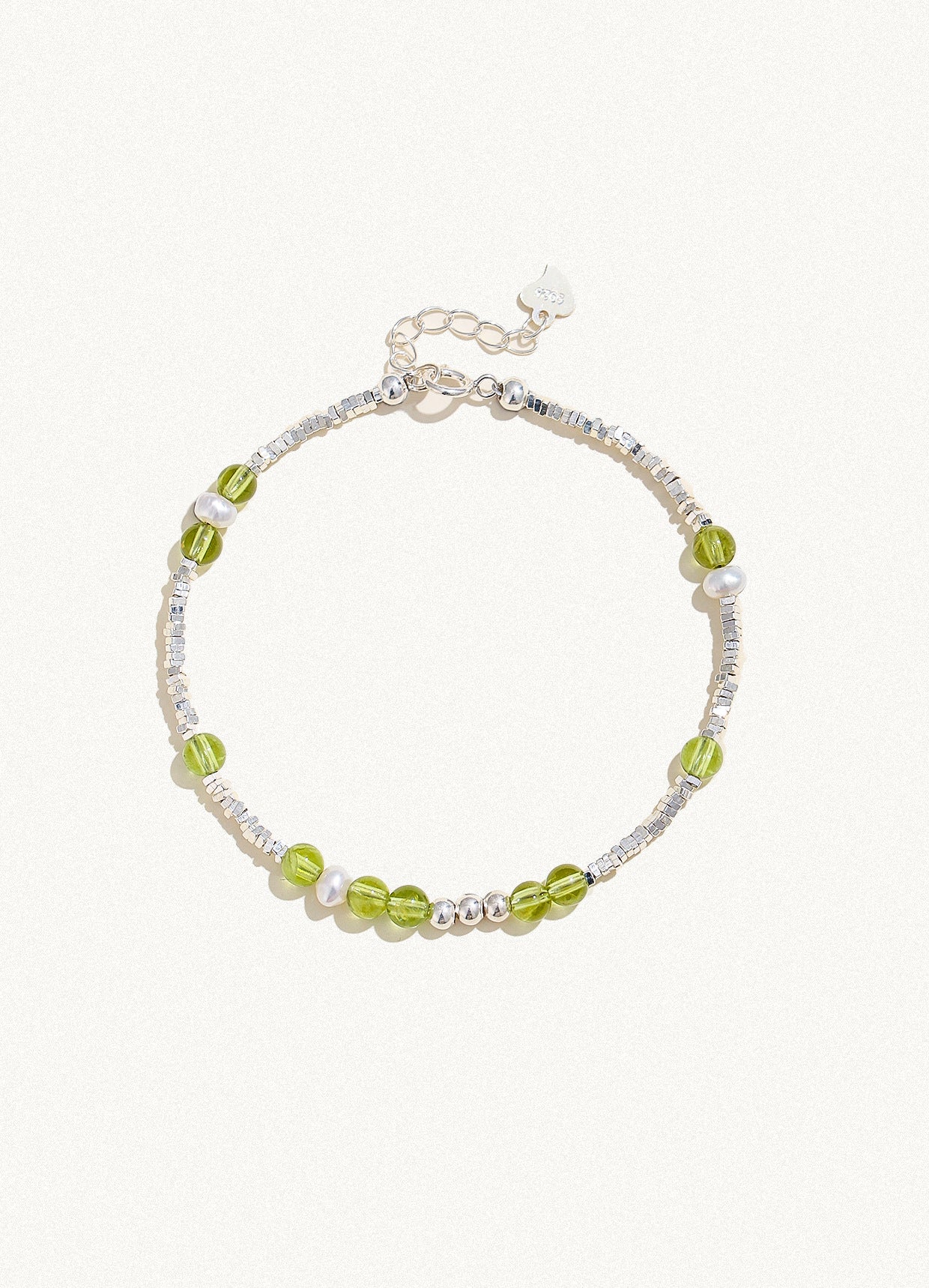 Planderful Fortune's Favor Bracelet – Elegant Peridot and Pearl Design