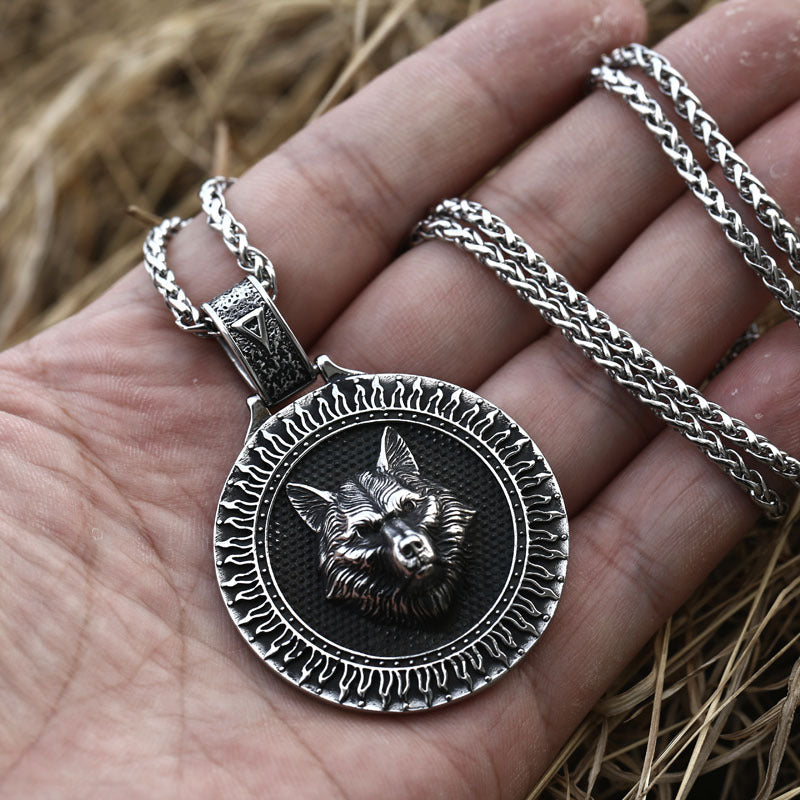 Custom Retro Wolf Head Pendant in Titanium Steel for Men - Wholesale Jewelry Collection