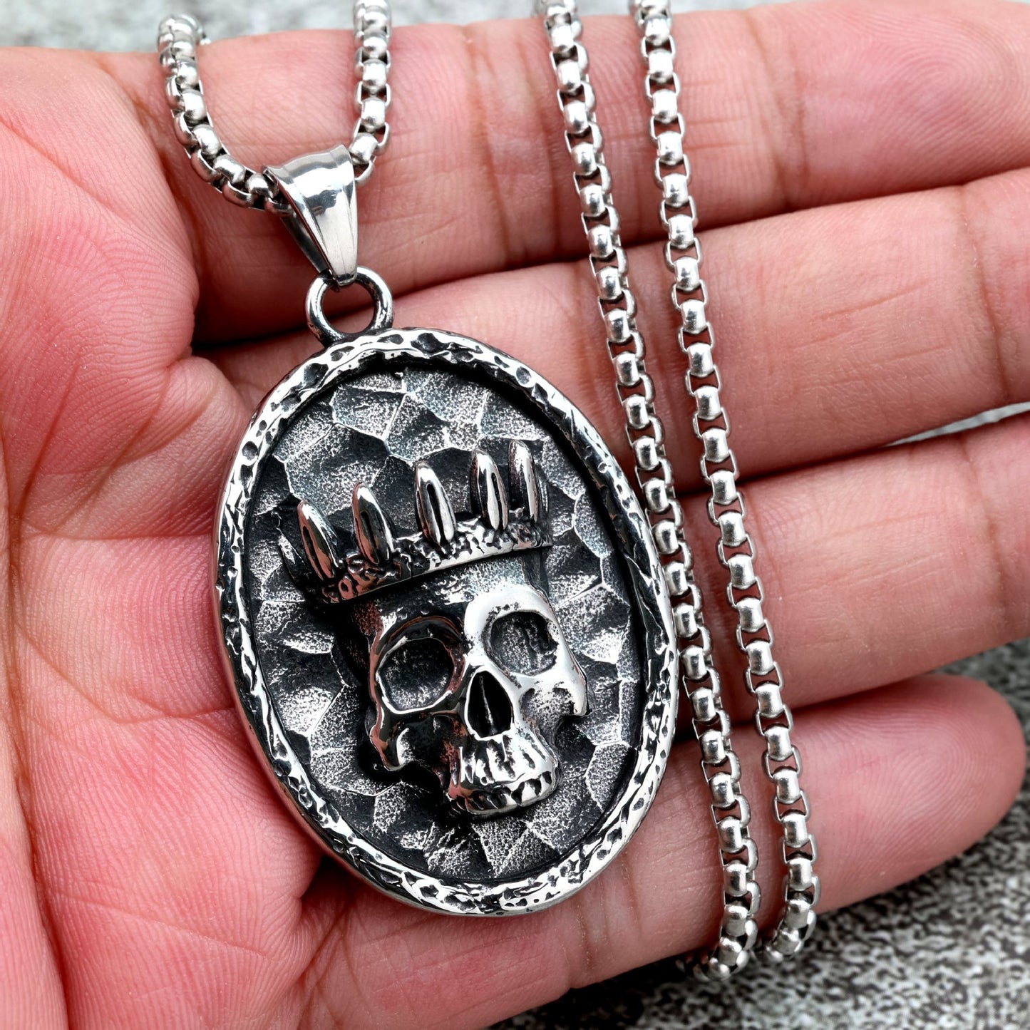 Planderful Shop Skull Titanium Steel Embroidered Pendant Necklace For Men Crown Skull Design Bold Jewelry