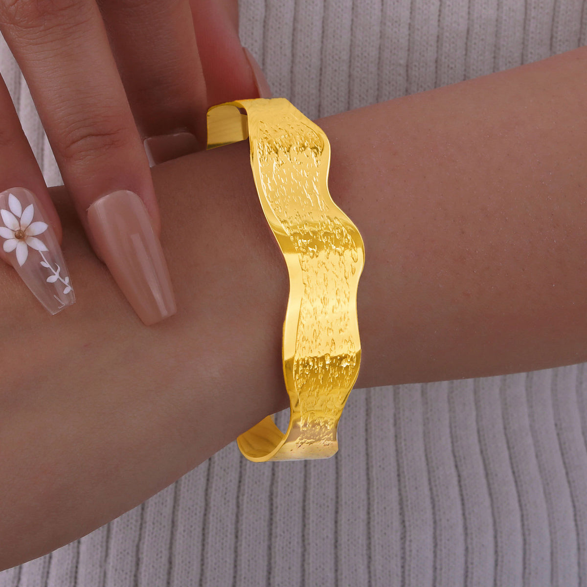 Stainless Steel Water Ripple C-Shaped Open Bracelet Special-Shaped Pattern