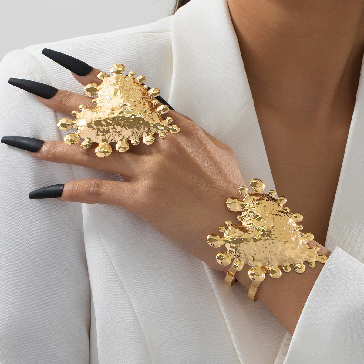 Fashionable Metal Love Ring Bracelet Set for Women