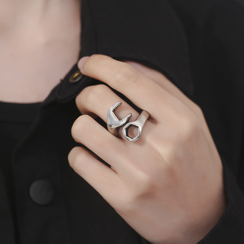 Steel Ring – Vintage Punk Wrench Screw Metal Band With Adjustable Fit And Unisex Style